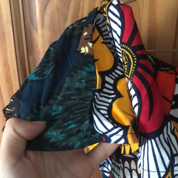 NWT Multi Color Tribal Mixed- print Short Sleeve Top Zip at back neck Women's XL - Picture 8 of 9